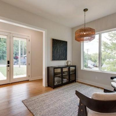 Sale Photo Thumbnail #3