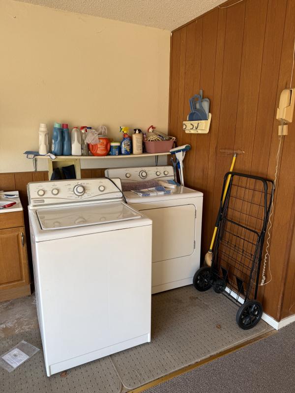 Sale Photo Thumbnail #100