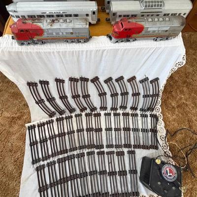 Postwar Lionel 2343 Santa Fe Train Set
