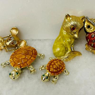 Vintage Fashion Brooches from Avon and More
