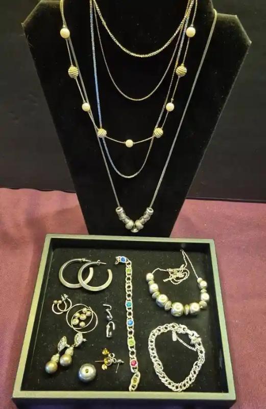 Sale Photo Thumbnail #36