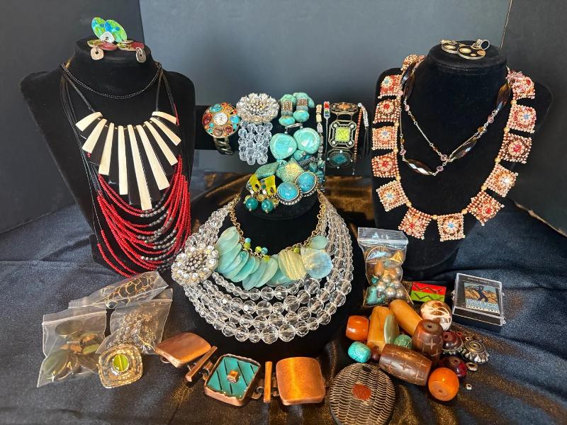 Sale Photo Thumbnail #31