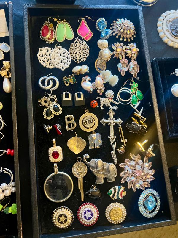 Sale Photo Thumbnail #187