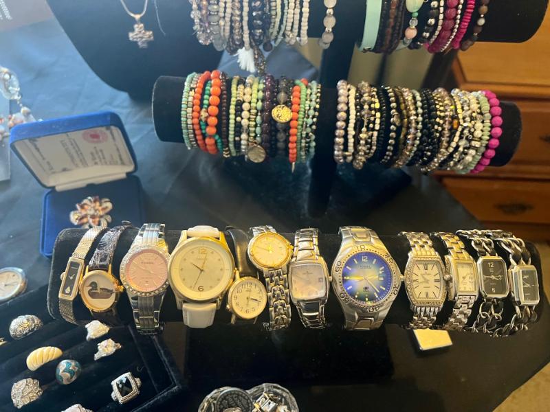 Sale Photo Thumbnail #178