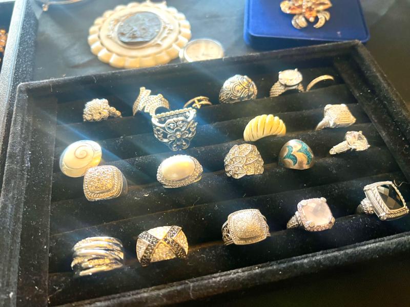 Sale Photo Thumbnail #183