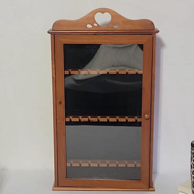 Vintage Souvenir Spoons And Display Case 