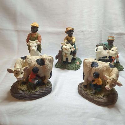 Mooing Around Figurines