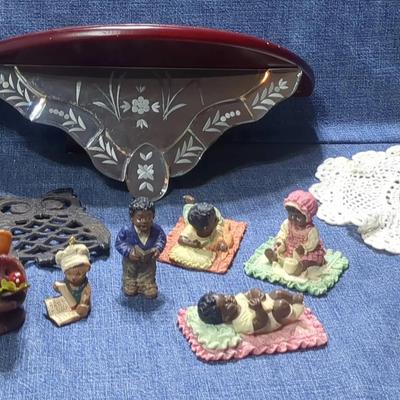 Decorative Items With Small Shelf