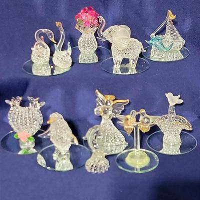 Vintage Spun Glass Figurines On Mirrors Collection 