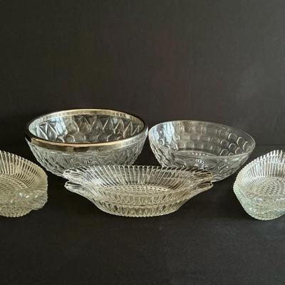 Two Cut Crystal Bowls And Six Banana Split Dishes 