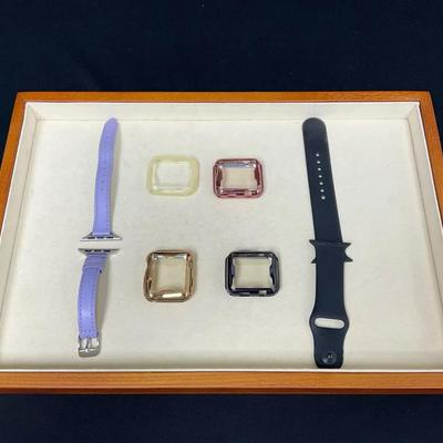 Apple Watch Bands & Cases