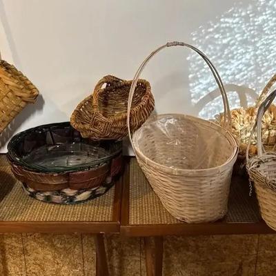 Bunch Of Baskets!