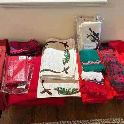 Christmas Dinner Decor