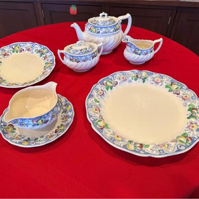 Royal Doulton Pomeroy China Set