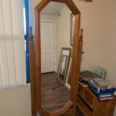 Sale Photo Thumbnail #46