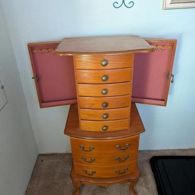 Sale Photo Thumbnail #39