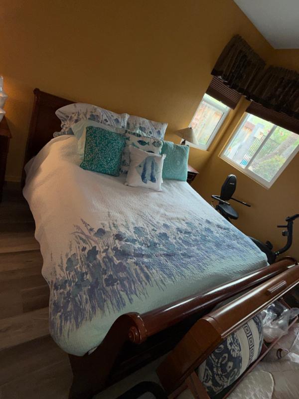 Sale Photo Thumbnail #205