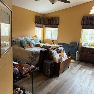 Sale Photo Thumbnail #122