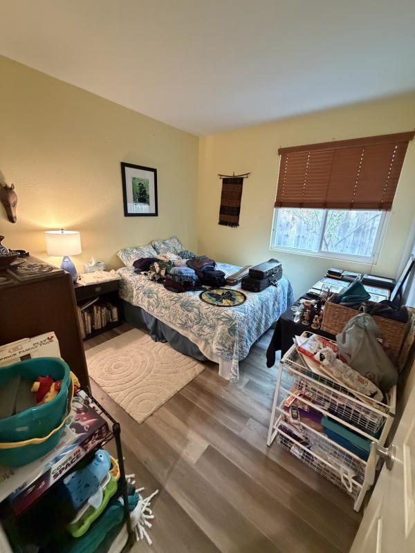 Sale Photo Thumbnail #187