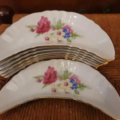 Rib Dishes Floral Ceramic with Gold Edge 8 Pc