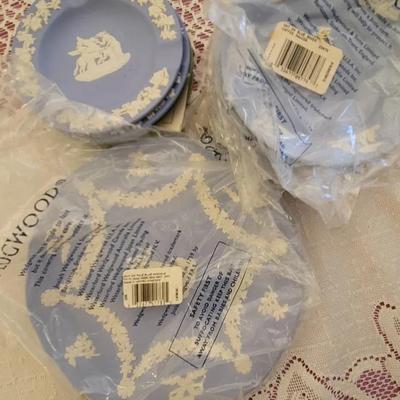 Wedgwood Lot 13 Pc Plate Saucers and Ashtrays