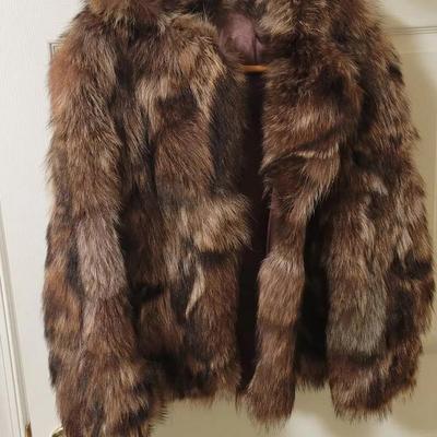 Fur Coat Size Small Raccoon or Coyote Vintage 