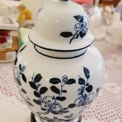 Lidded Blue White Ginger Jar with Stand -Japan