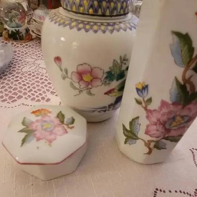 Chinese Style Floral Ceramics Jars and Box 3 Pc 