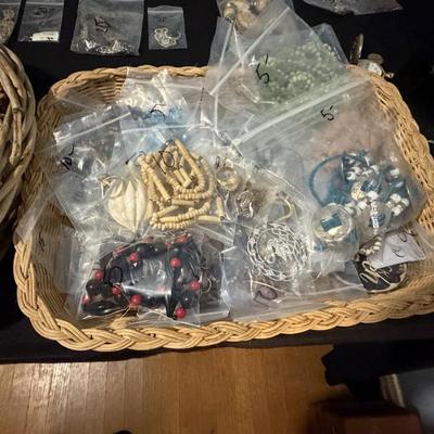 Sale Photo Thumbnail #110