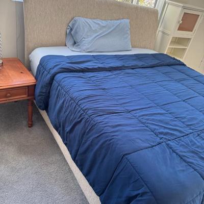 Sale Photo Thumbnail #105