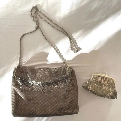 1960s-70s Whiting and Davis- Style Vintage Mesh Beaded Crossbody Handbag | Deep Gold Tone