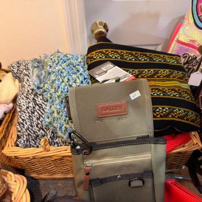 Sale Photo Thumbnail #153