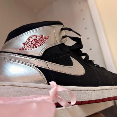 Sale Photo Thumbnail #261