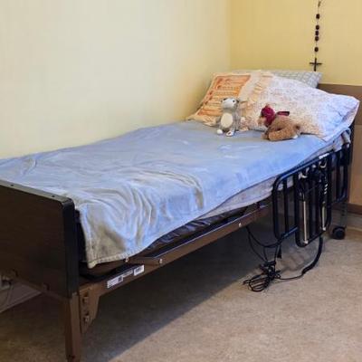 Sale Photo Thumbnail #2