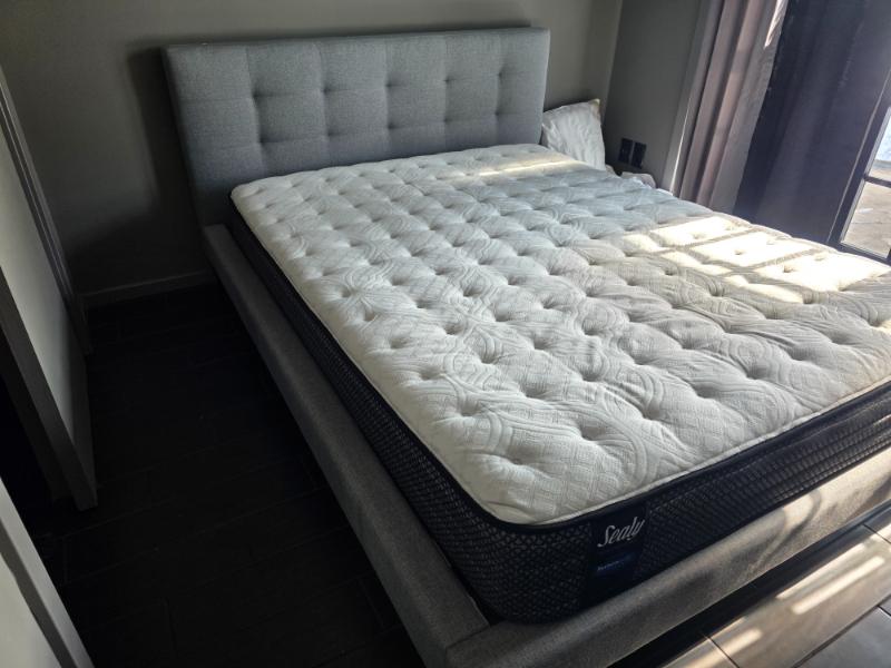 Sale Photo Thumbnail #15