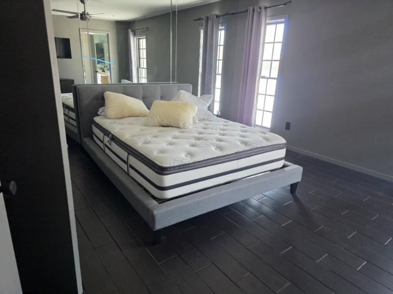 Sale Photo Thumbnail #11