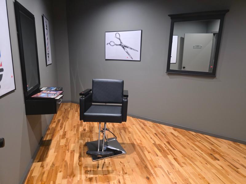 Sale Photo Thumbnail #24