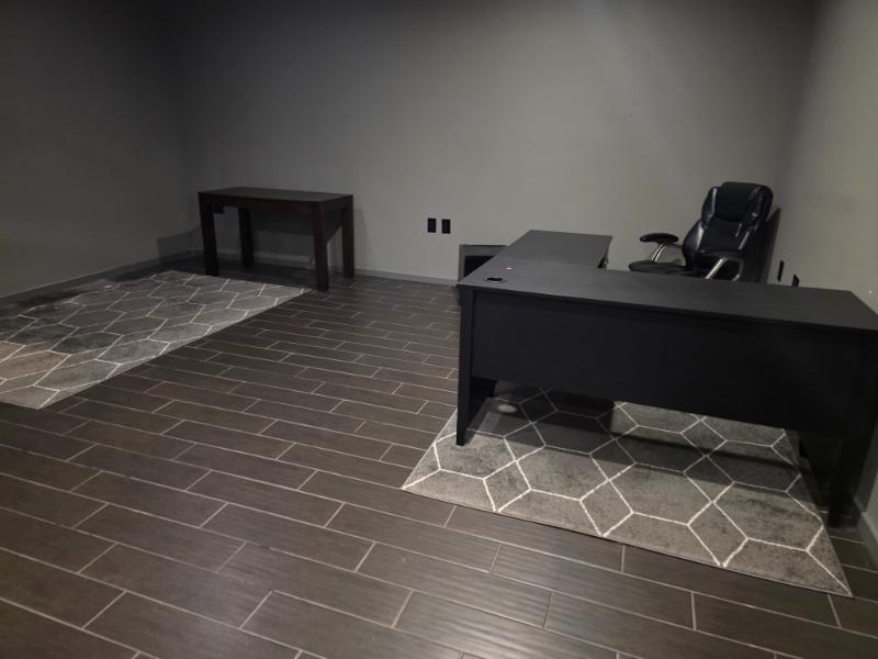 Sale Photo Thumbnail #27