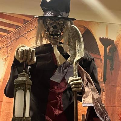 Sale Photo Thumbnail #93: $140 Graveyard Host 8.5 ft 