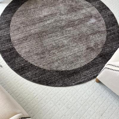 Sale Photo Thumbnail #116: $40 rug 6ft diameter