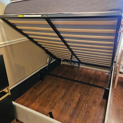 Sale Photo Thumbnail #3