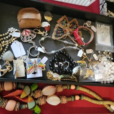 Sale Photo Thumbnail #224