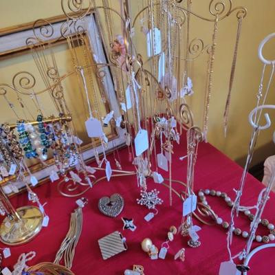 Sale Photo Thumbnail #239