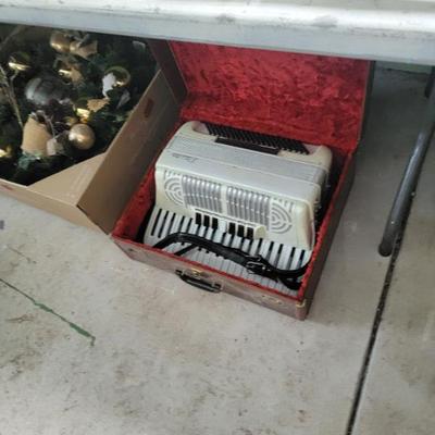 Sale Photo Thumbnail #311