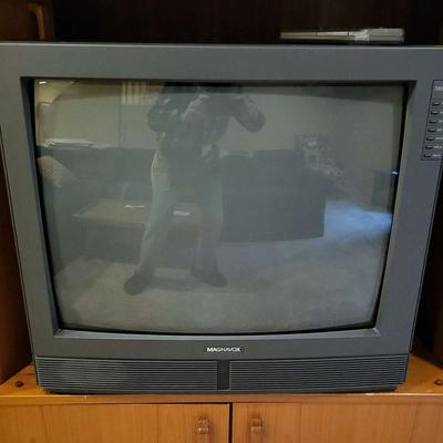 27" Magnavox Tv W/remote