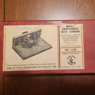 Vintage Naval Smoothborne Model Deck Cannon