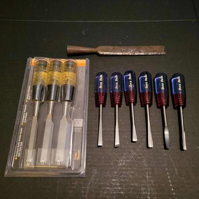 10 Chisels & 5 Pliers