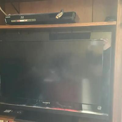 Sony Bravia 31” TV & Samsung Blu-ray Disc Player