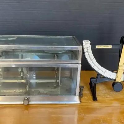Vintage “The Torsion Balance Co.” Glass Box Scale & Counter Balance Scale 