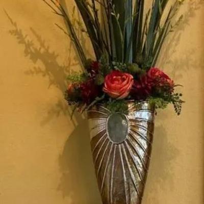 Set Of Gold Tone Arrangements On Ornate Baroque-style Resin Wall Brackets